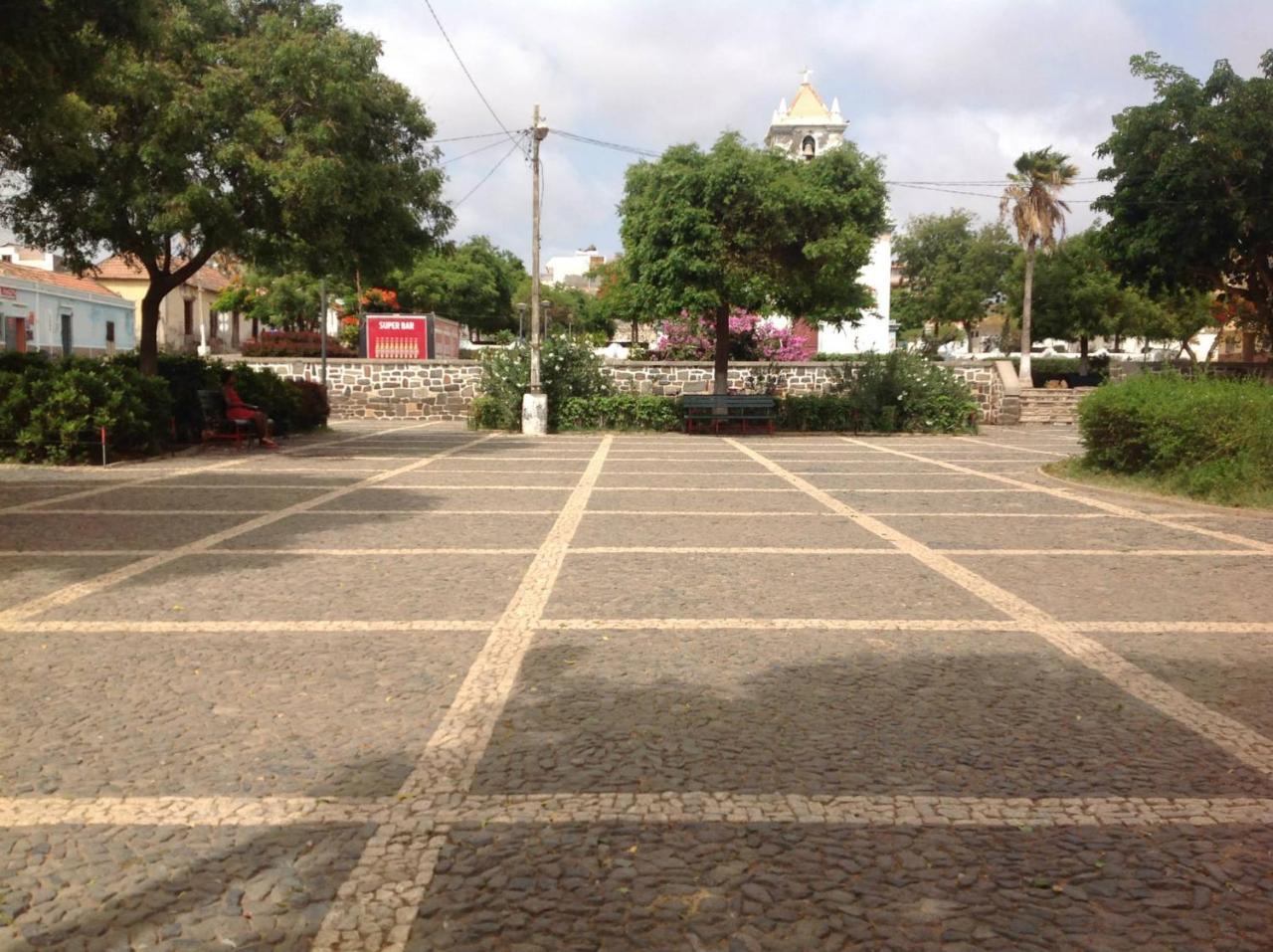 Casa Cabral : Big Apartment Next To The Beach Tarrafal  Exterior foto