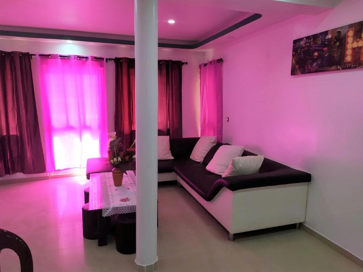 Casa Cabral : Big Apartment Next To The Beach Tarrafal  Exterior foto
